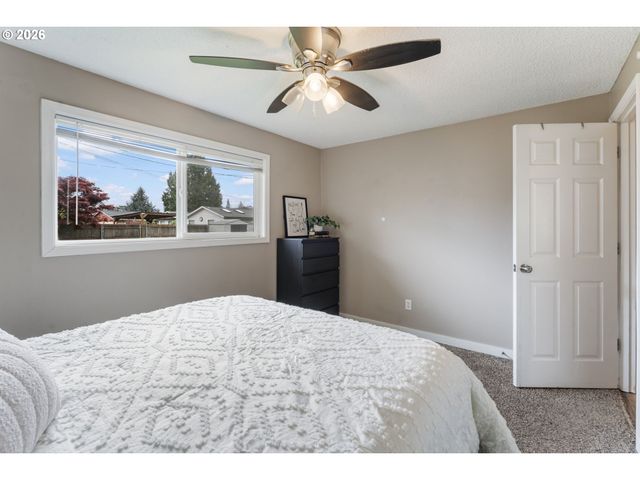 720 32ND Ave, Longview, WA 98632