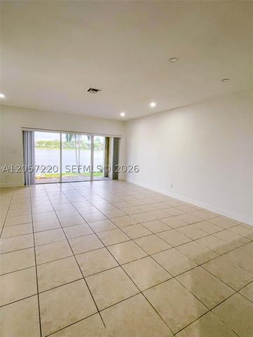 12162 SW 5th Ct, Pembroke Pines, FL 33025