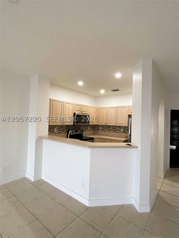 12162 SW 5th Ct, Pembroke Pines, FL 33025