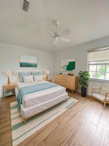 12162 SW 5th Ct, Pembroke Pines, FL 33025