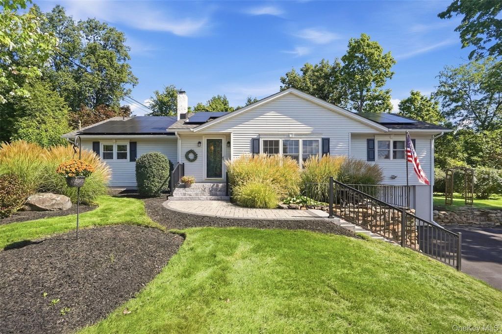 83 Harth Drive, New Windsor, NY 12553 — exterior