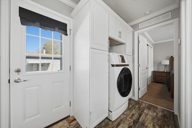 20 Amherst Road, Newmarket, NH 03857