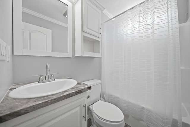 20 Amherst Road, Newmarket, NH 03857