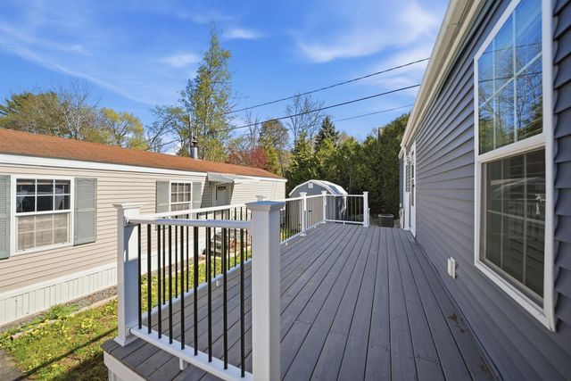 20 Amherst Road, Newmarket, NH 03857