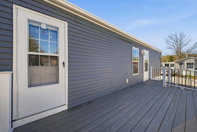 20 Amherst Road, Newmarket, NH 03857