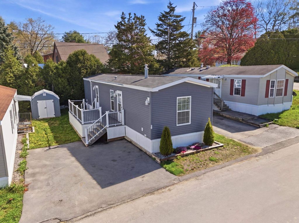 20 Amherst Road, Newmarket, NH 03857