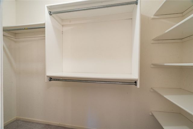 3900 Deer Valley Drive B, Marion, IA 52302