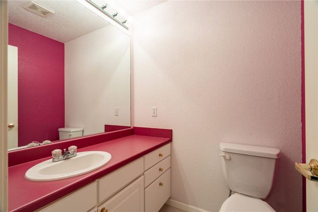 3900 Deer Valley Drive B, Marion, IA 52302