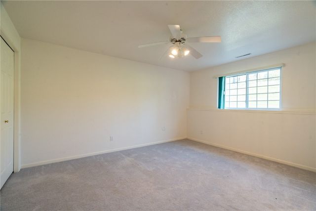 3900 Deer Valley Drive B, Marion, IA 52302