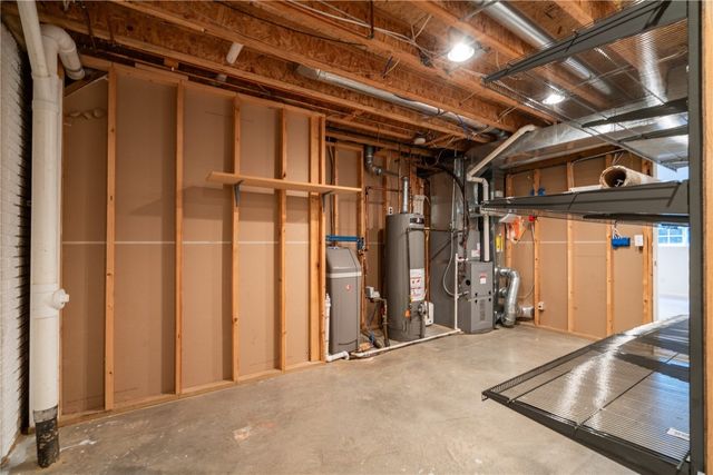 3900 Deer Valley Drive B, Marion, IA 52302