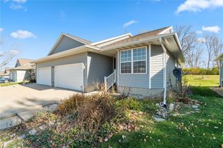 3900 Deer Valley Drive B, Marion, IA 52302