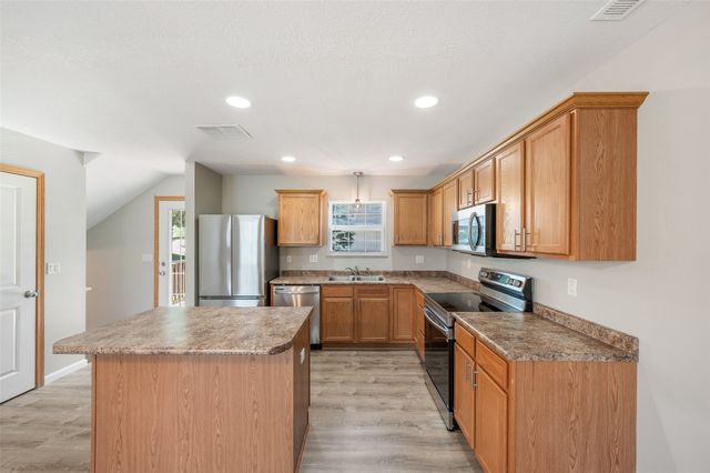 1139 Cornerstone Lane, Pleasant Hill, IA 50327