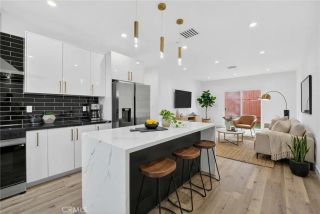 7334 Owensmouth Avenue 1/2, Canoga Park, CA 91303