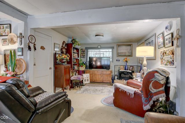 204 E Rosewood Street, Grants Pass, OR 97527