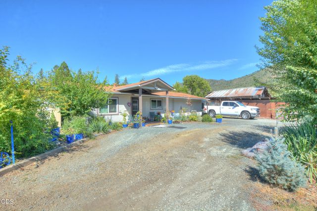 204 E Rosewood Street, Grants Pass, OR 97527