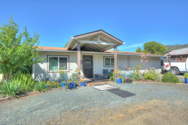 204 E Rosewood Street, Grants Pass, OR 97527