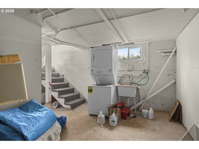 1023 Ne 60TH Ave Ne, Portland, OR 97213