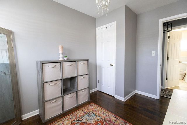 823 Southwood Drive, Fenton, MI 48430