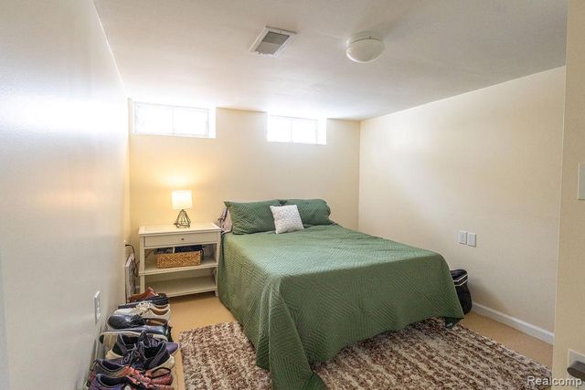 823 Southwood Drive, Fenton, MI 48430