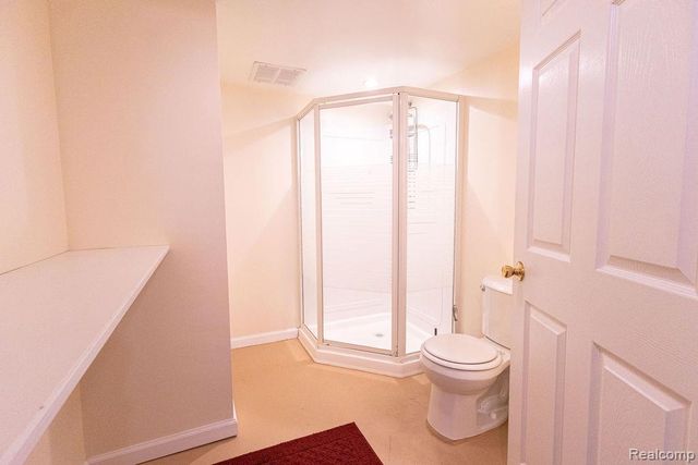 823 Southwood Drive, Fenton, MI 48430