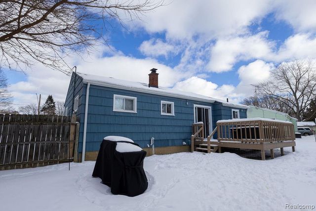 823 Southwood Drive, Fenton, MI 48430