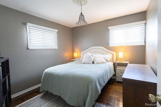 823 Southwood Drive, Fenton, MI 48430