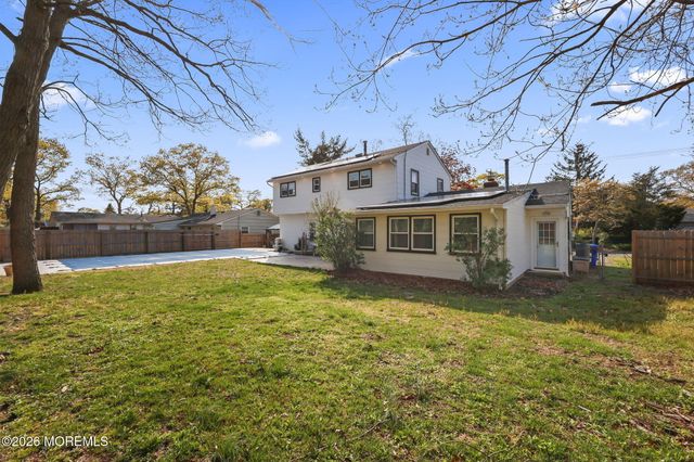 432 18th Avenue, Brick, NJ 08724