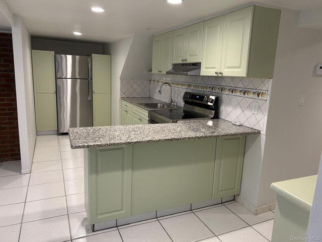 15 Maple Street Lower Level, Dobbs Ferry, NY 10522