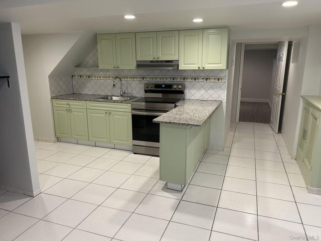 15 Maple Street Lower Level, Dobbs Ferry, NY 10522