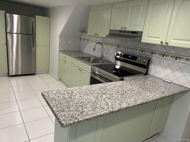 15 Maple Street Lower Level, Dobbs Ferry, NY 10522