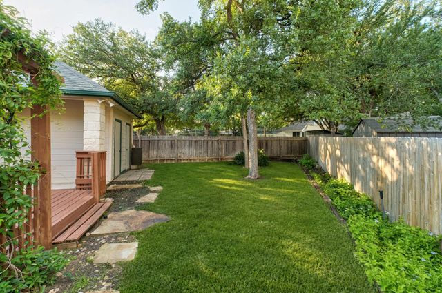 3624 Malone DR, Austin, TX 78749