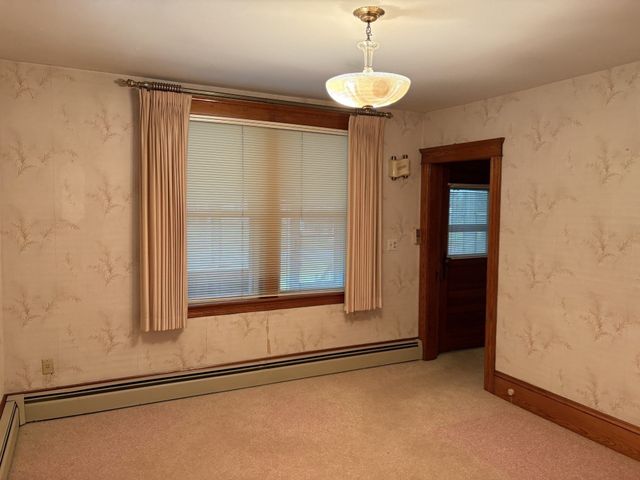 52 Carpenter St, Seekonk, MA 02771