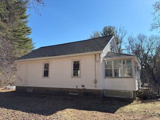 52 Carpenter St, Seekonk, MA 02771