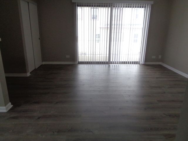 9644 S kedzie Avenue 2, Evergreen Park, IL 60805