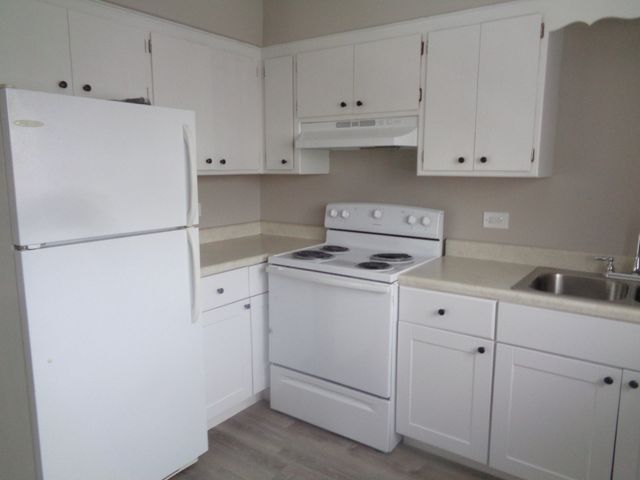 9644 S kedzie Avenue 2, Evergreen Park, IL 60805