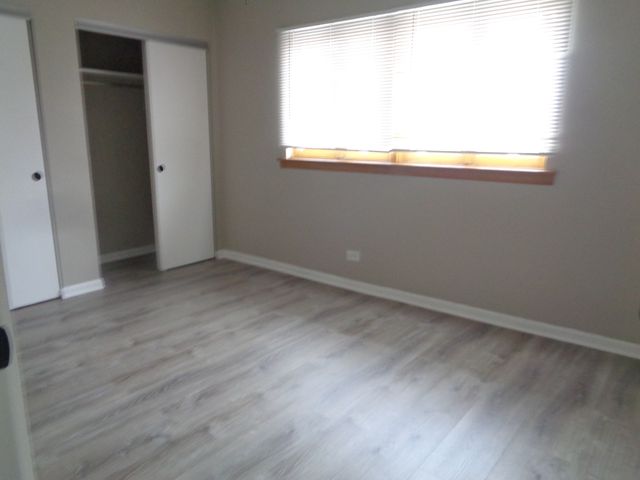 9644 S kedzie Avenue 2, Evergreen Park, IL 60805