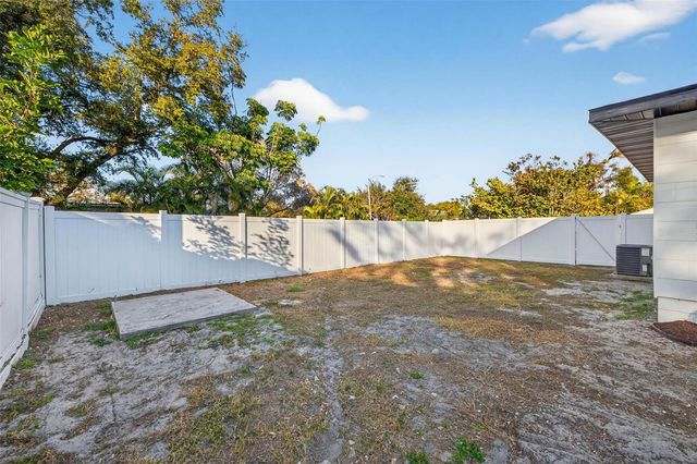 3008 JACKSON STREET N, St Petersburg, FL 33704