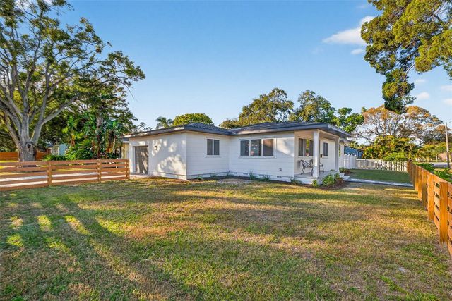3008 JACKSON STREET N, St Petersburg, FL 33704