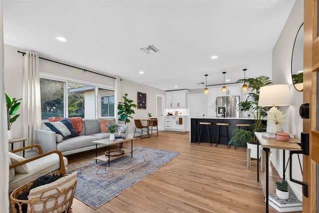3008 JACKSON STREET N, St Petersburg, FL 33704