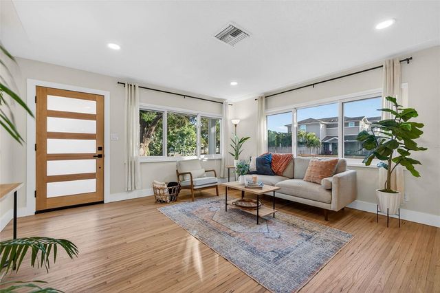 3008 JACKSON STREET N, St Petersburg, FL 33704