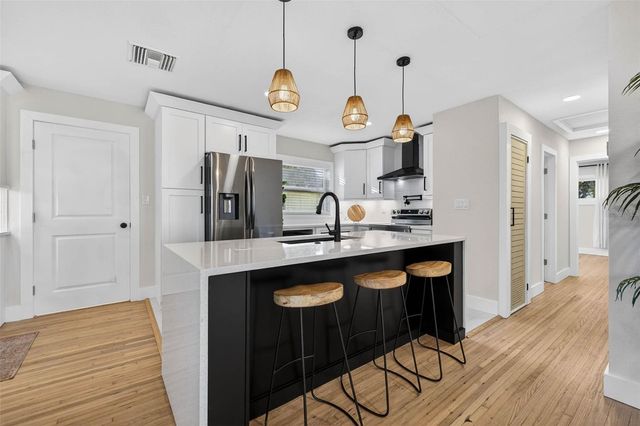 3008 JACKSON STREET N, St Petersburg, FL 33704