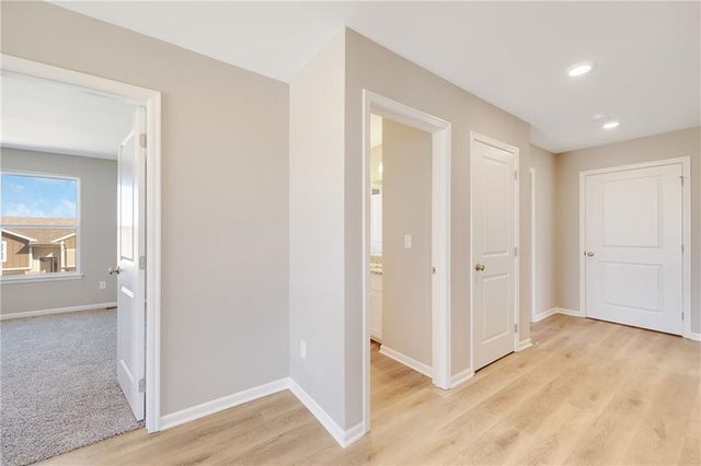 2523 SW Mitchell Street, Oak Grove, MO 64075