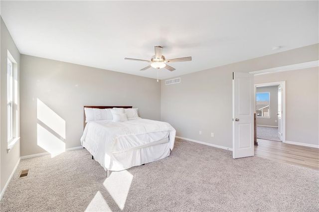 2523 SW Mitchell Street, Oak Grove, MO 64075