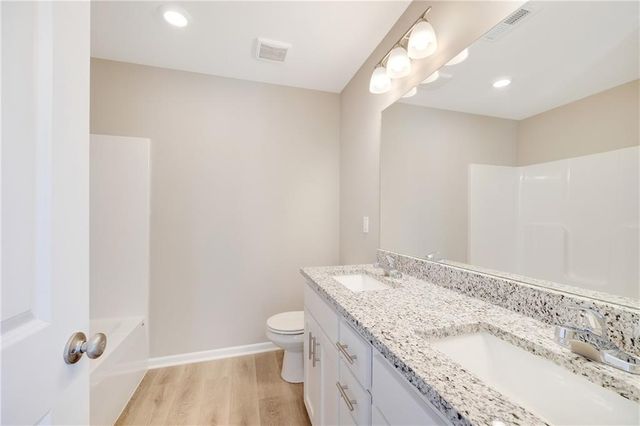 2523 SW Mitchell Street, Oak Grove, MO 64075