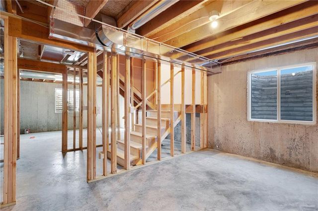 2523 SW Mitchell Street, Oak Grove, MO 64075