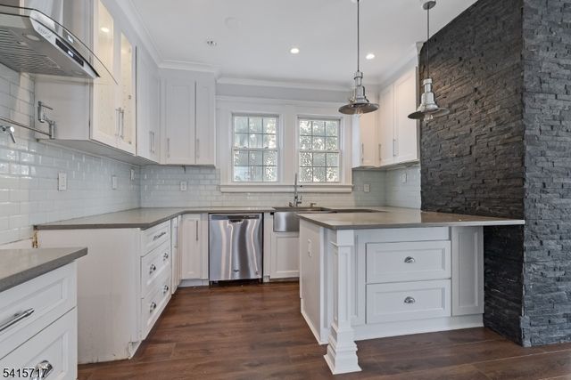 449 Park Ave, City Of Orange Twp., NJ 07050