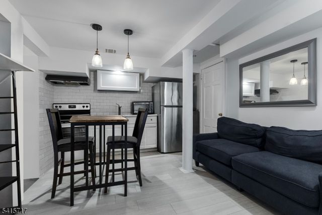 449 Park Ave, City Of Orange Twp., NJ 07050