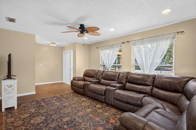3110 CLOVEWOOD PLACE, Seffner, FL 33584