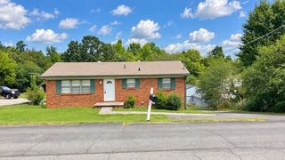 1645 Falcon Dr, SE, Cleveland, TN 37323