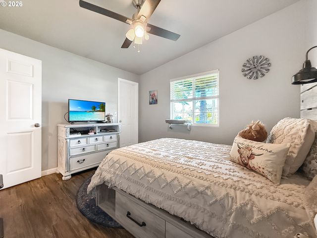 515 MEMORY Ln, Brookings, OR 97415